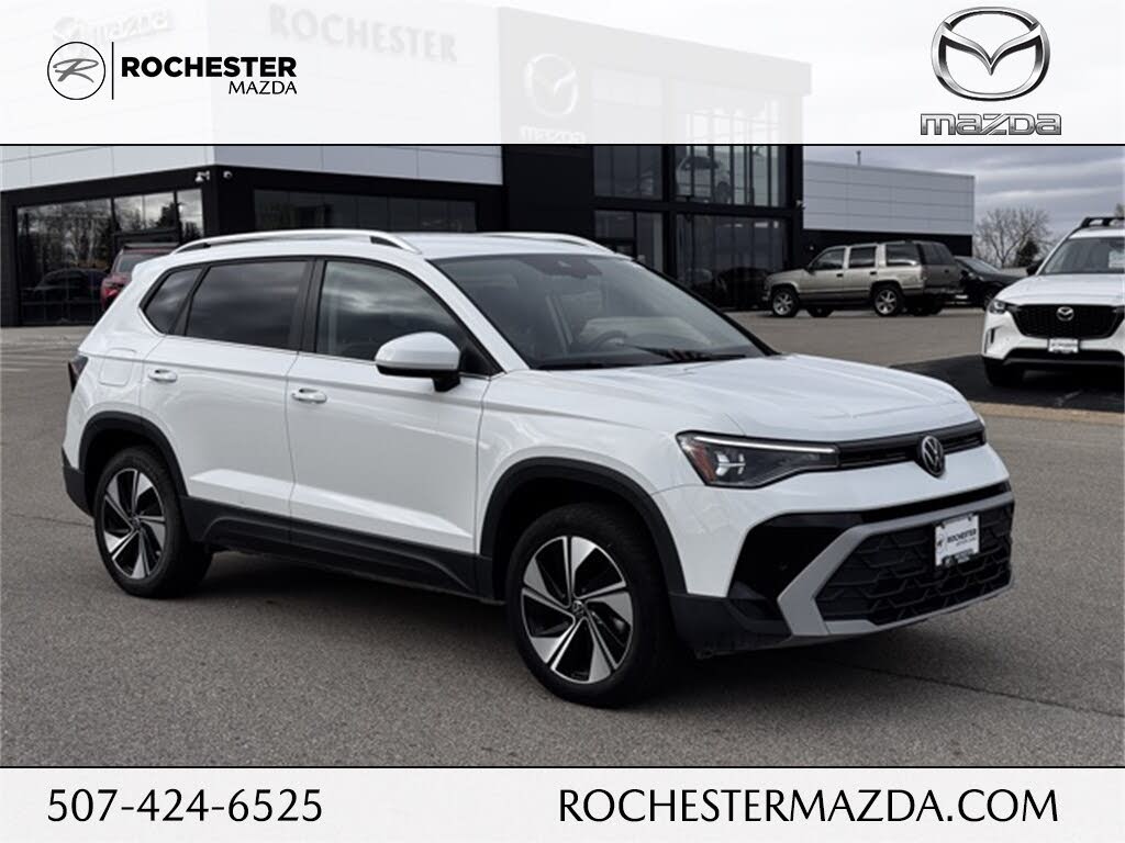 2025 Volkswagen Taos SE 4Motion