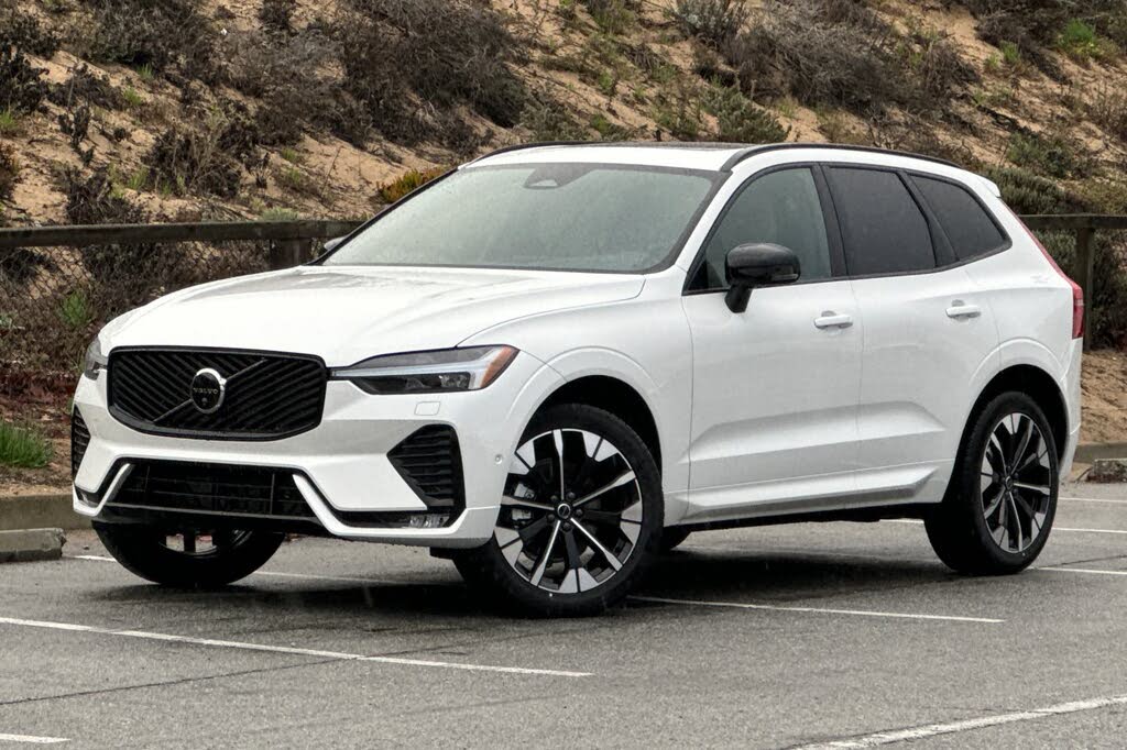 2026 Volvo XC60 B5 Plus AWD