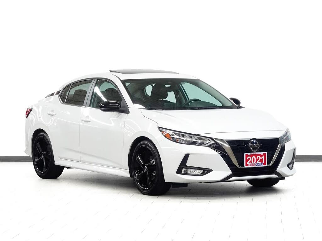 Nissan Sentra SR FWD 2021