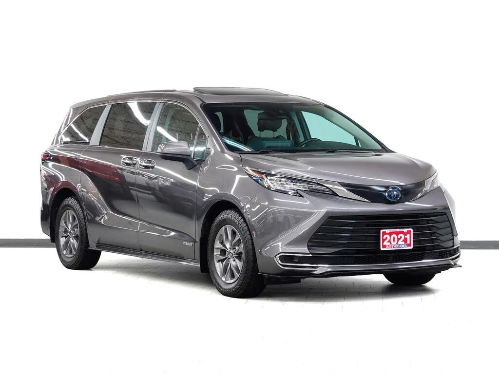 2021 Toyota Sienna XLE 8-Passenger FWD