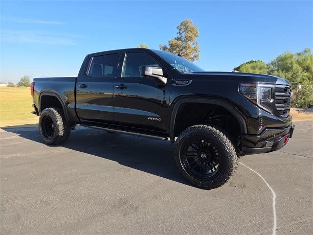 2023 GMC Sierra 1500 AT4 Crew Cab 4WD