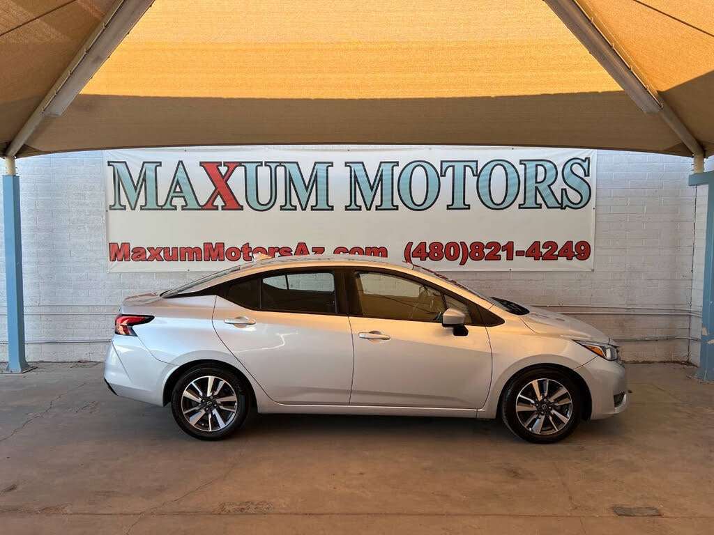 2023 Nissan Versa SV FWD