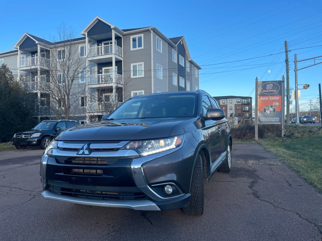 2016 Mitsubishi Outlander ES S-AWC