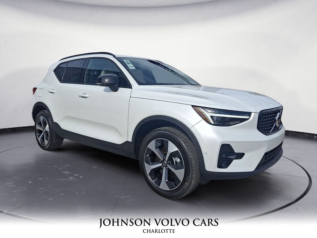 2026 Volvo XC40 B4 Plus FWD