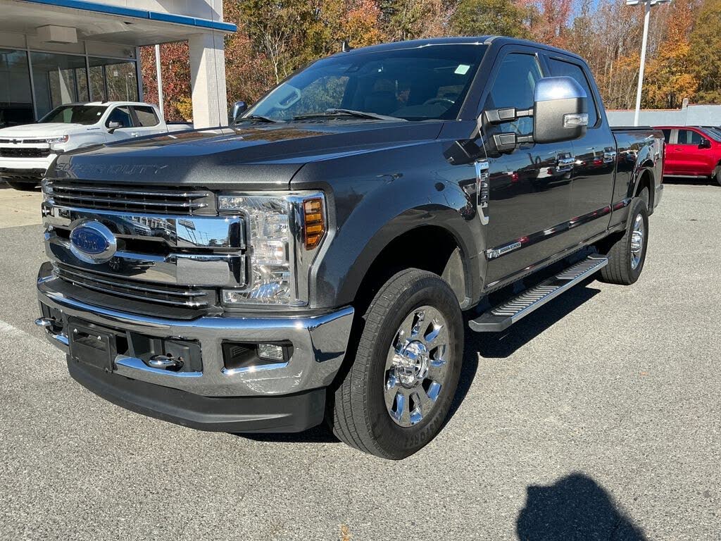 2019 Ford F-250 Super Duty Lariat Crew Cab 4WD