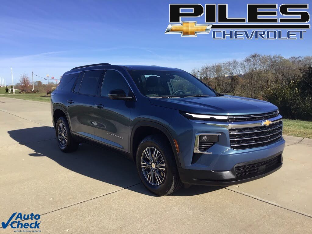 2024 Chevrolet Traverse LT FWD
