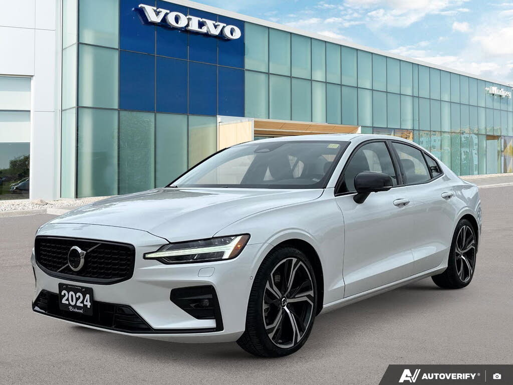 2024 Volvo S60 B5 Plus Dark Theme AWD