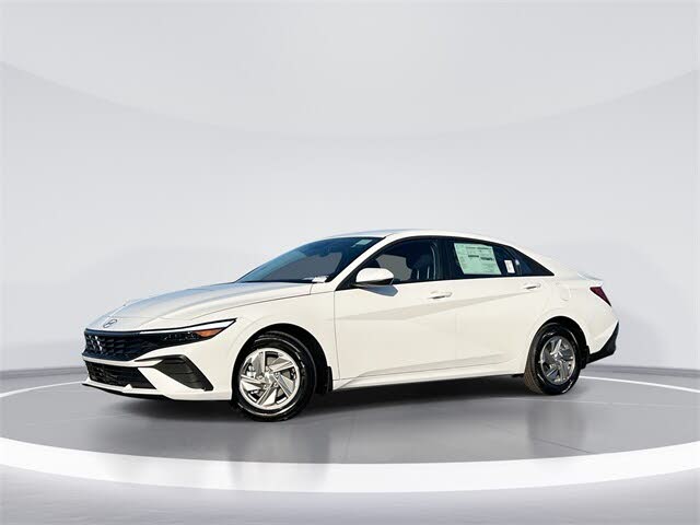 2026 Hyundai Elantra SE FWD