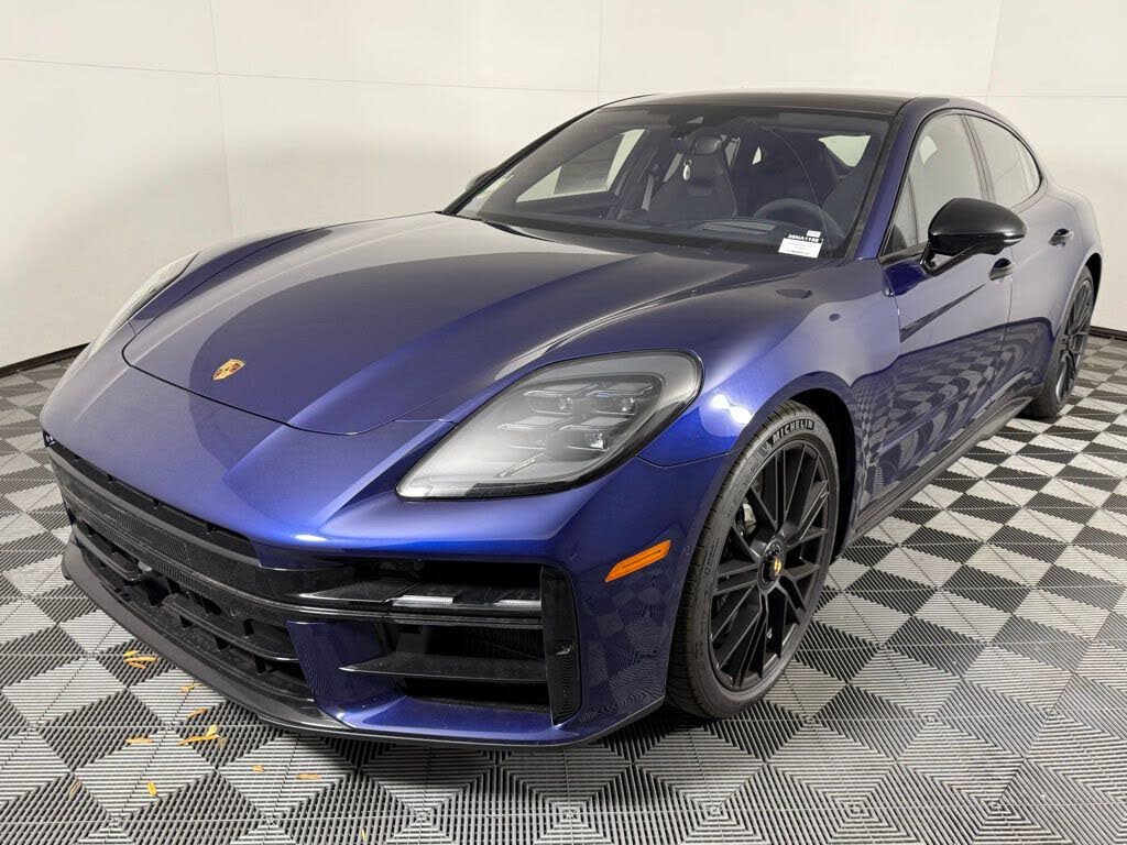 2026 Porsche Panamera GTS AWD