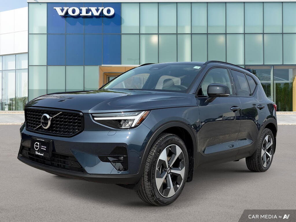 2026 Volvo XC40 B5 Plus AWD