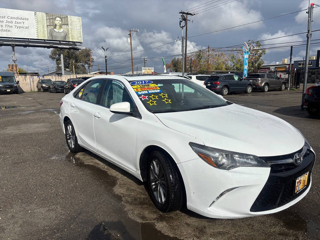 2017 Toyota Camry SE