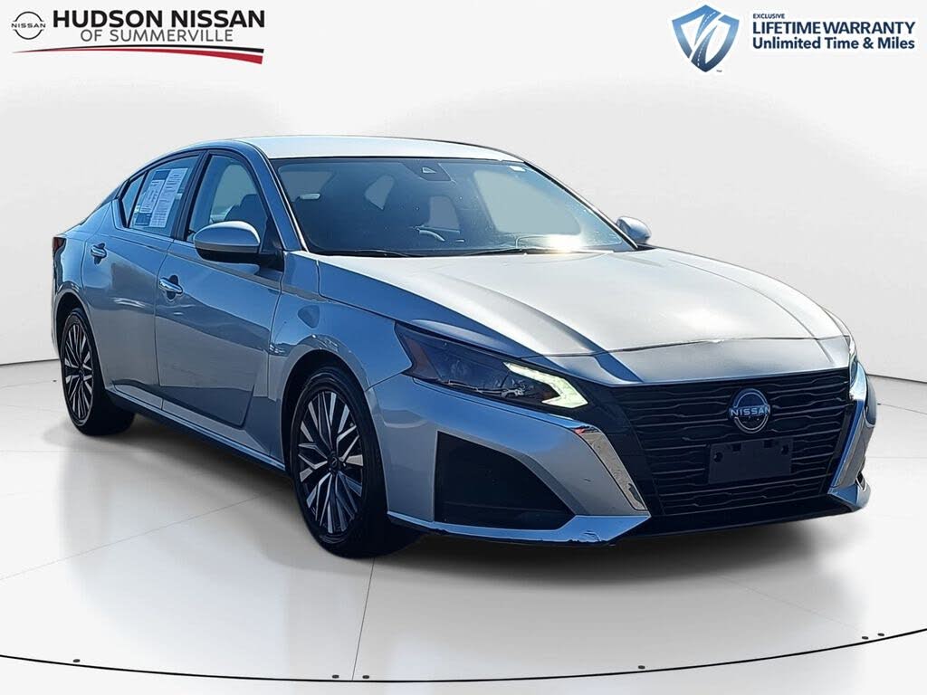 2023 Nissan Altima 2.5 SV FWD