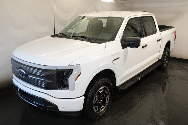 2023 Ford F-150 Lightning XLT SuperCrew AWD