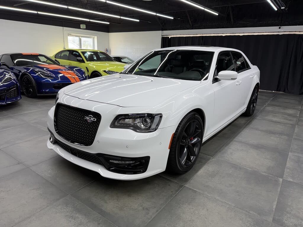 2023 Chrysler 300 C RWD