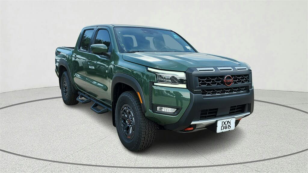 2025 Nissan Frontier PRO-4X Crew Cab 4WD