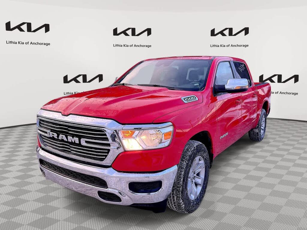 2024 RAM 1500 Laramie Crew Cab 4WD