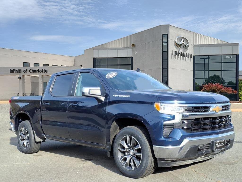 2022 Chevrolet Silverado 1500 LT Crew Cab 4WD