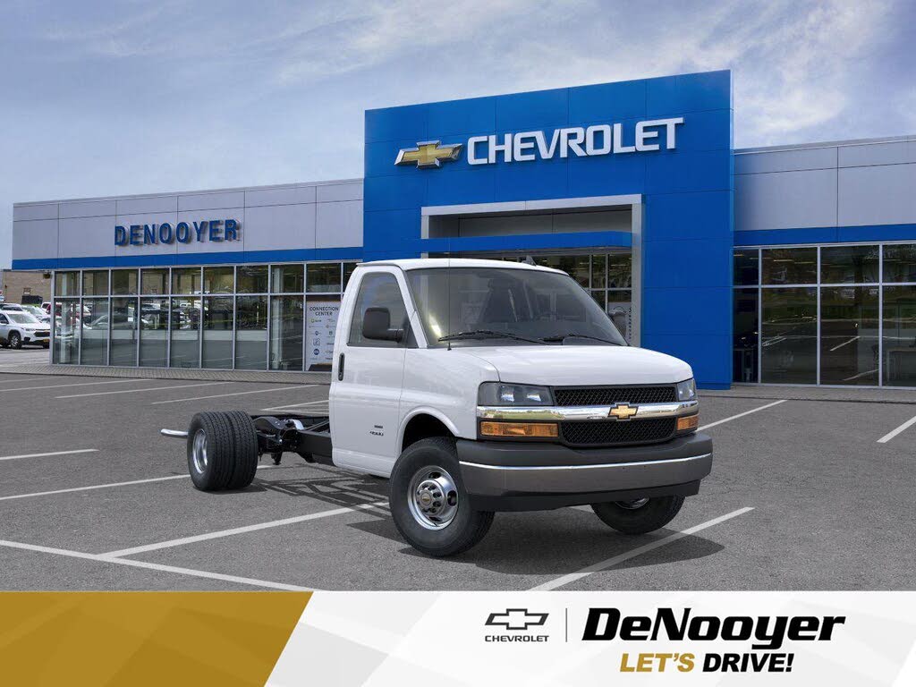 2025 Chevrolet Express Chassis 3500 Cutaway 159