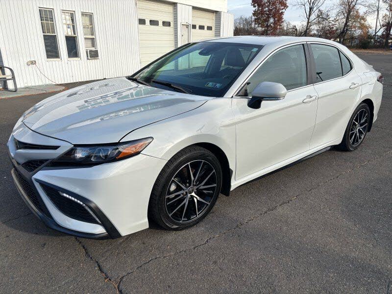 2022 Toyota Camry SE FWD
