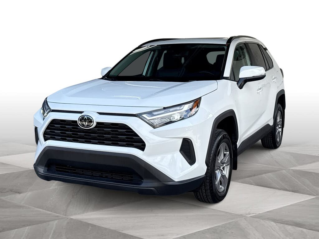 2024 Toyota RAV4 XLE FWD