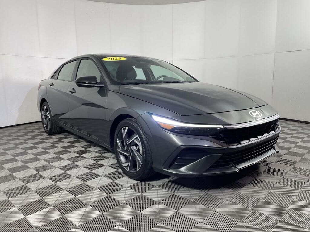 2025 Hyundai Elantra SEL Sport FWD