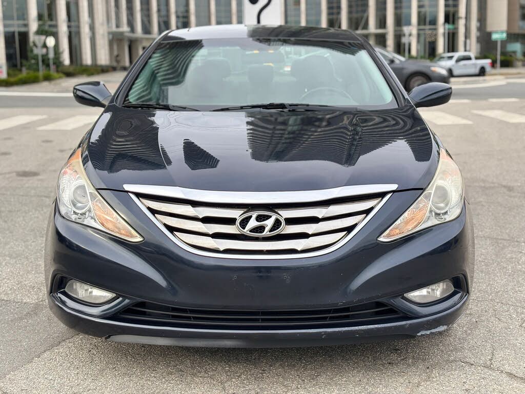 Hyundai Sonata GLS FWD 2012