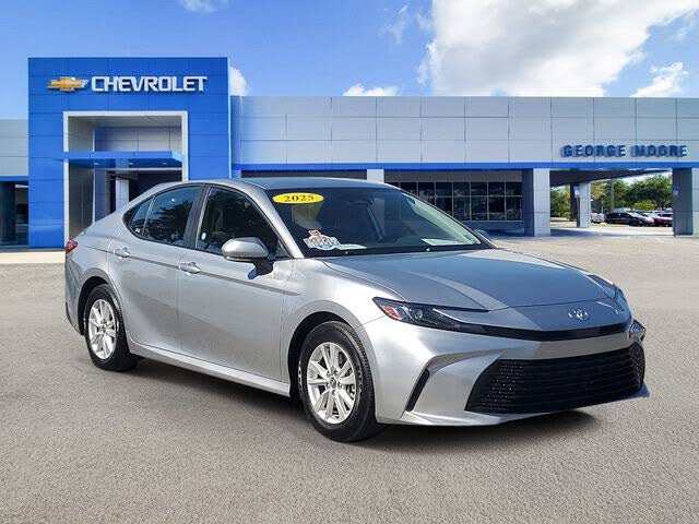 2025 Toyota Camry LE FWD