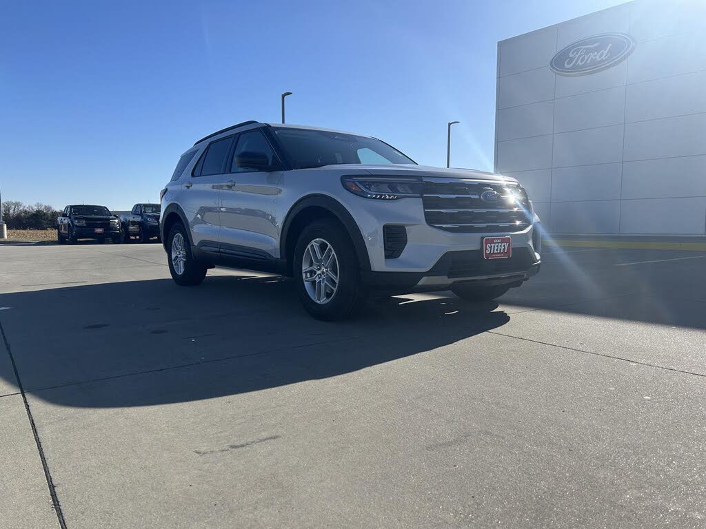 2026 Ford Explorer Active AWD
