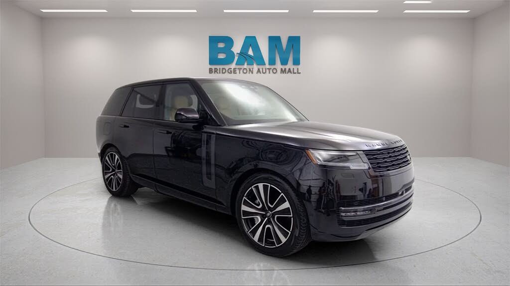 2025 Land Rover Range Rover P550e SE AWD