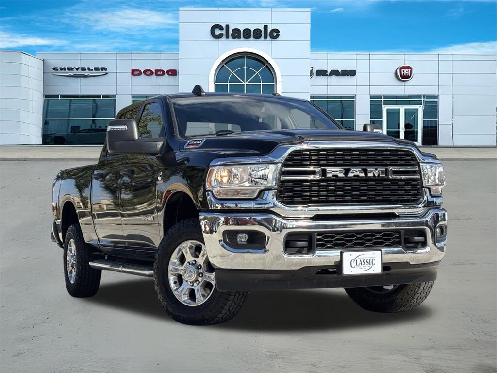 2024 RAM 2500 Big Horn Crew Cab 4WD