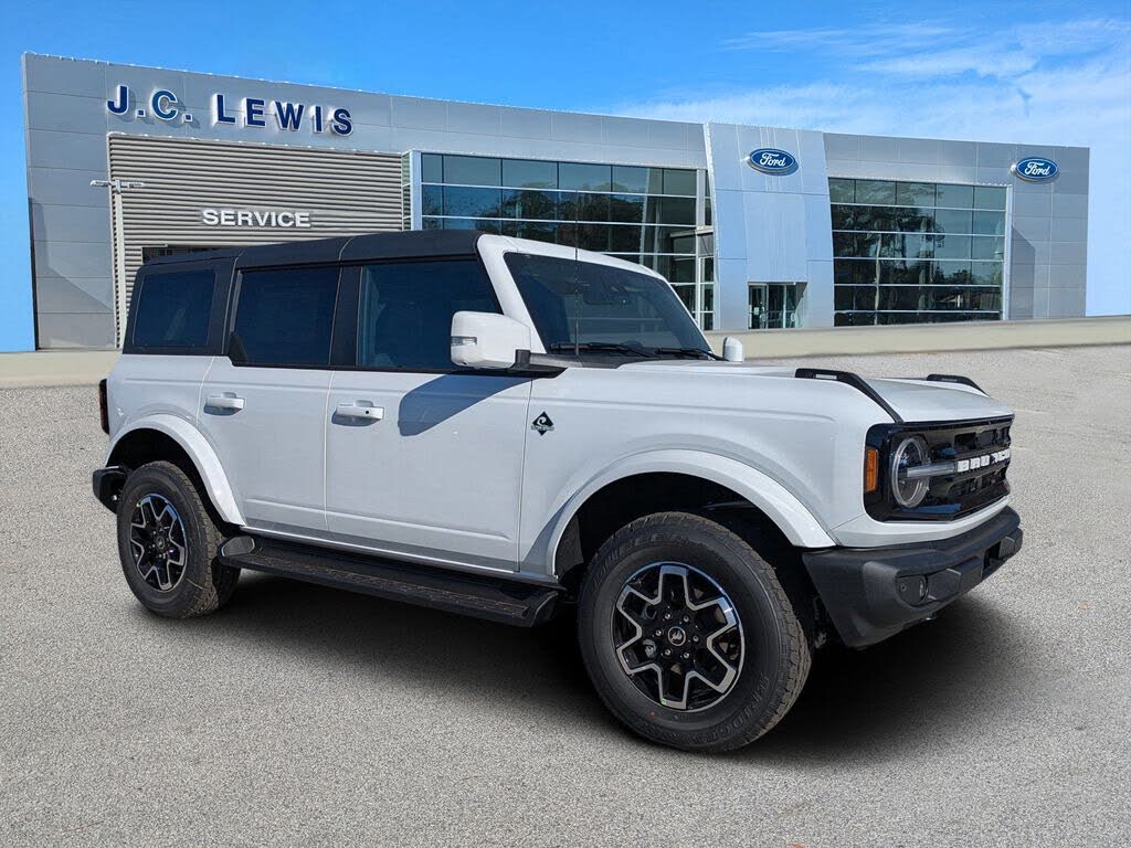 2025 Ford Bronco Outer Banks 4-Door 4WD