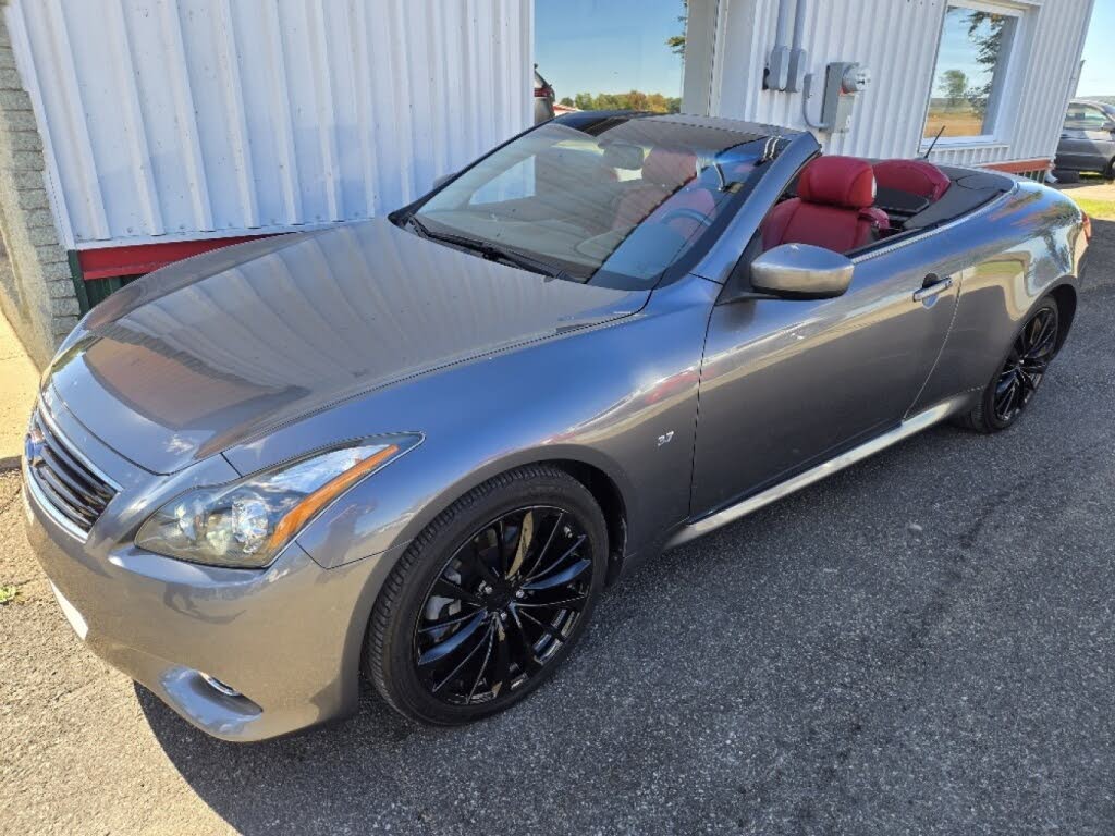 2015 INFINITI Q60 Sport Convertible RWD