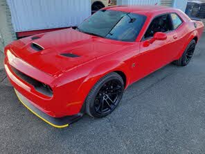 Dodge Challenger R/T Scat Pack Widebody RWD