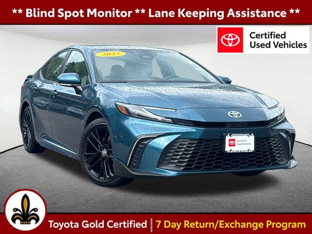 2025 Toyota Camry SE FWD