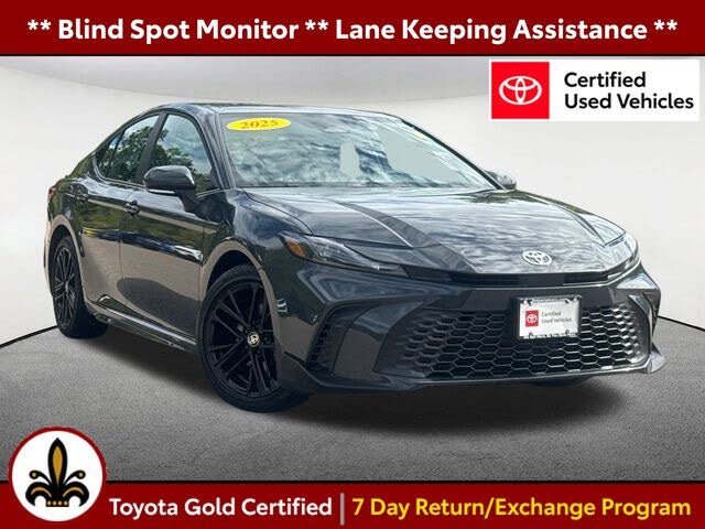 2025 Toyota Camry SE FWD