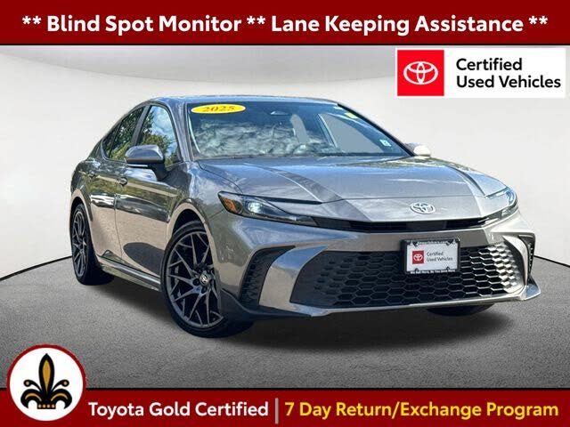 2025 Toyota Camry SE FWD