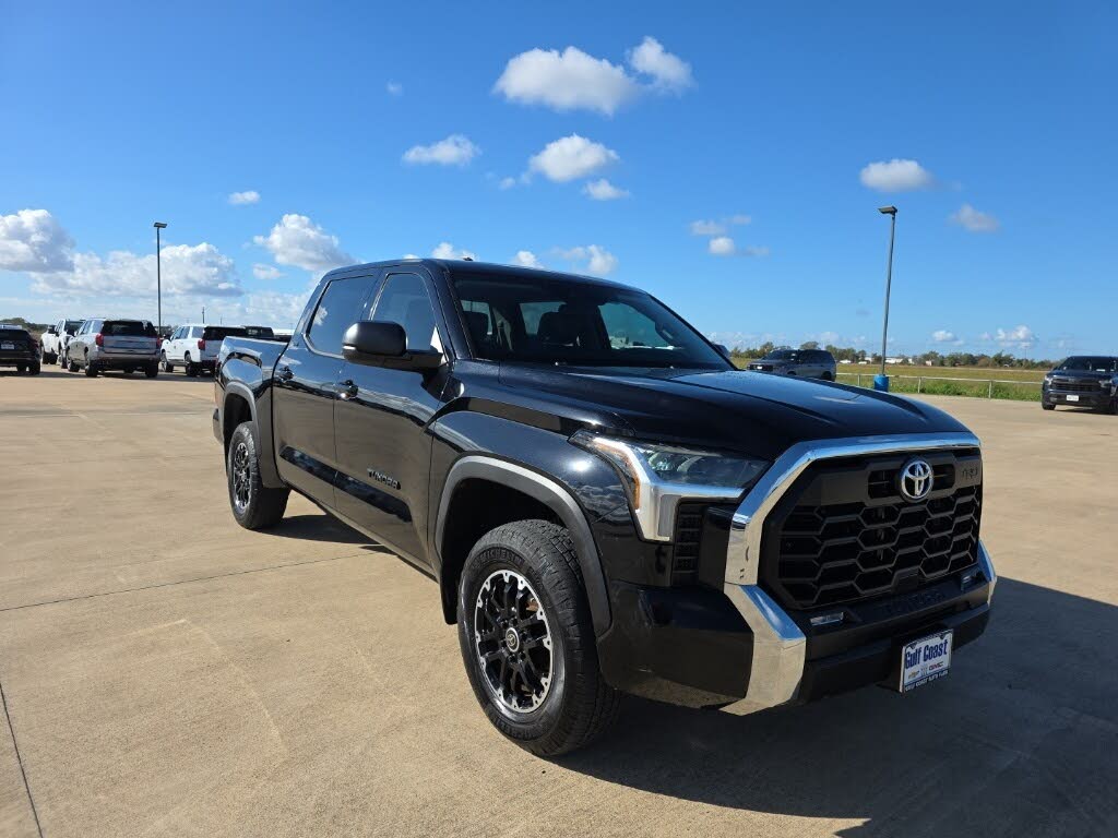 2022 Toyota Tundra SR5 CrewMax Cab 4WD