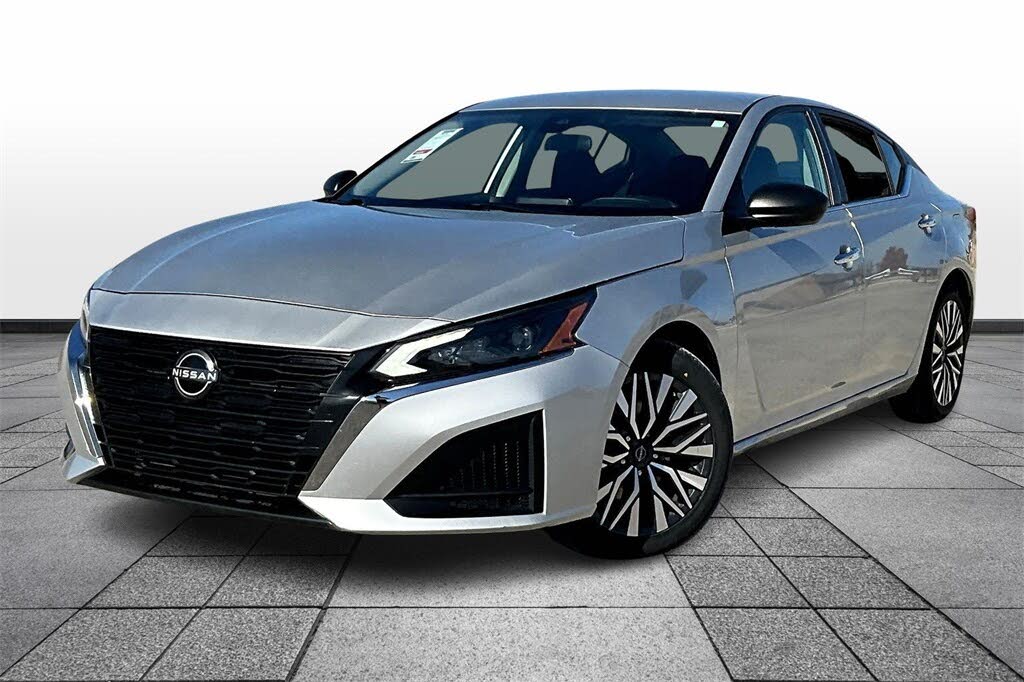 2024 Nissan Altima 2.5 SV FWD