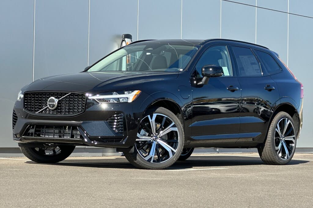 2025 Volvo XC60 Recharge T8 Ultra Dark Theme eAWD