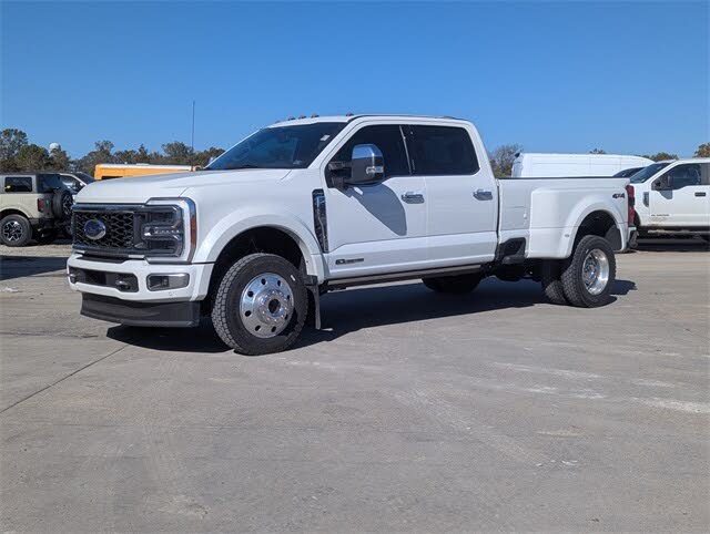 2023 Ford F-450 Super Duty Platinum Crew Cab LB DRW 4WD