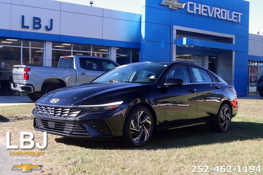 2025 Hyundai Elantra SEL Convenience FWD