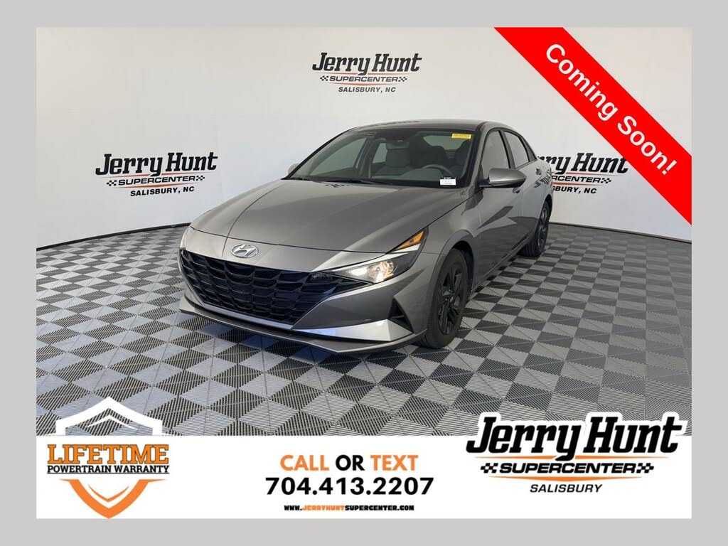 2022 Hyundai Elantra SEL FWD