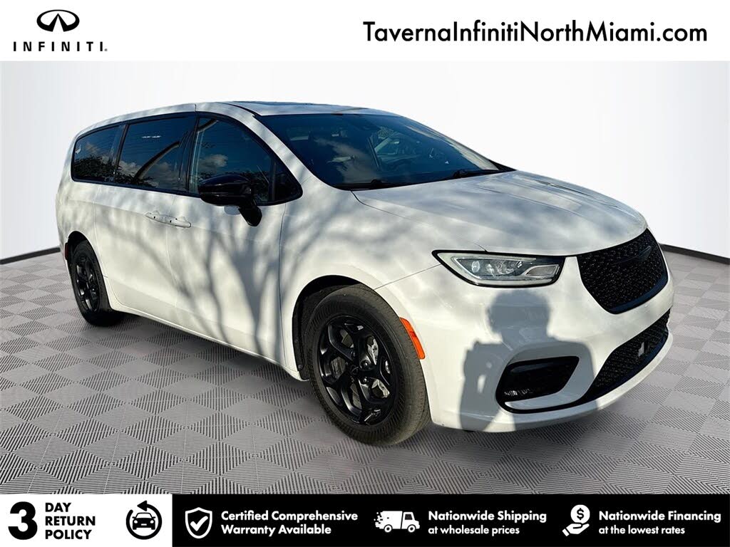 2023 Chrysler Pacifica Hybrid Limited FWD