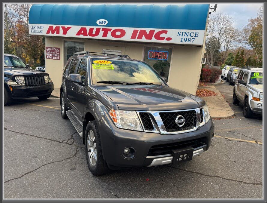 2012 Nissan Pathfinder LE 4WD