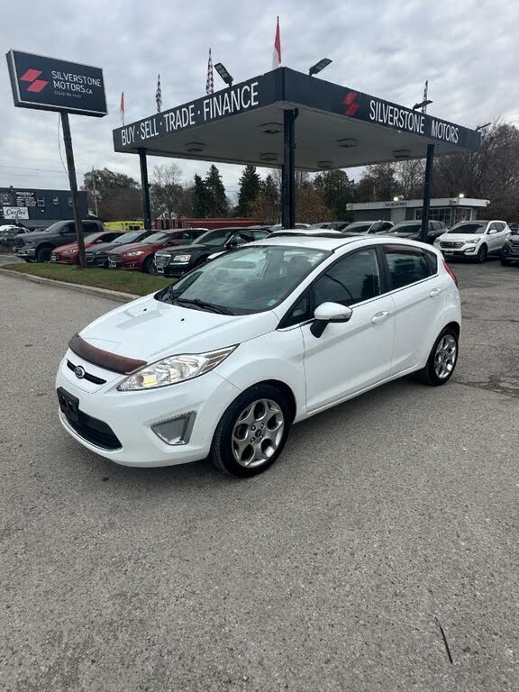 2013 Ford Fiesta Titanium Hatchback