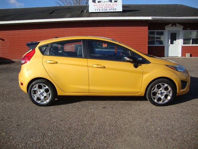 2013 Ford Fiesta Titanium Hatchback