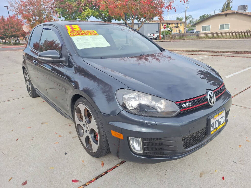 2013 Volkswagen Golf GTI 2.0T 2-Door FWD