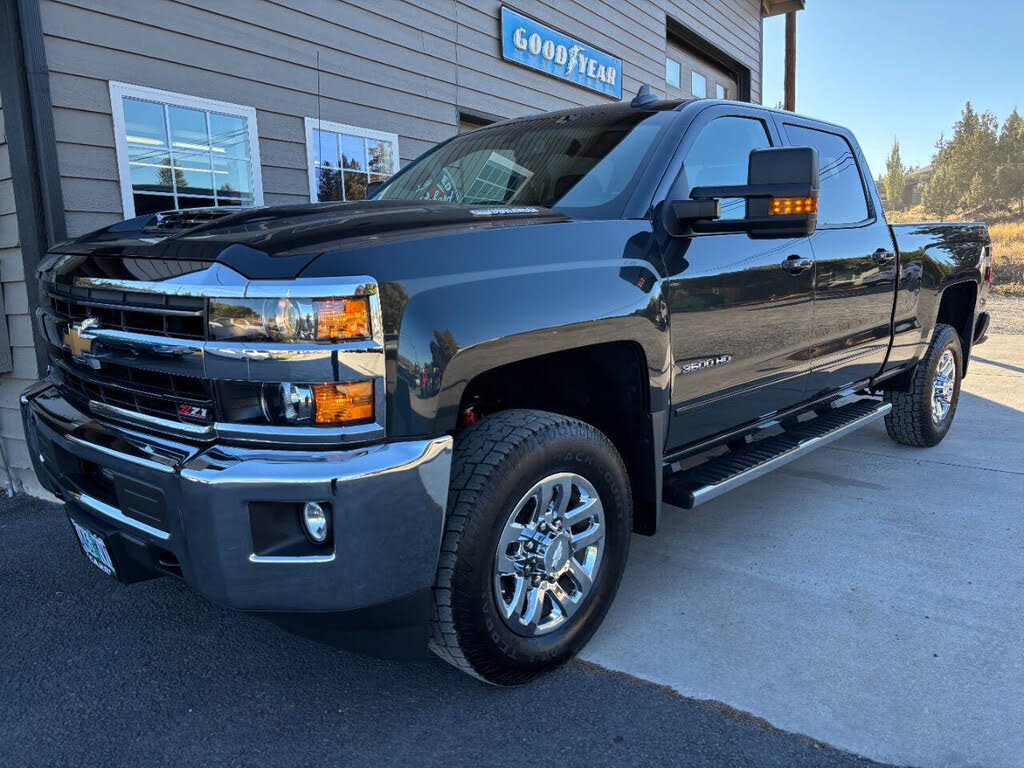 2018 Chevrolet Silverado 3500HD LT Crew Cab 4WD