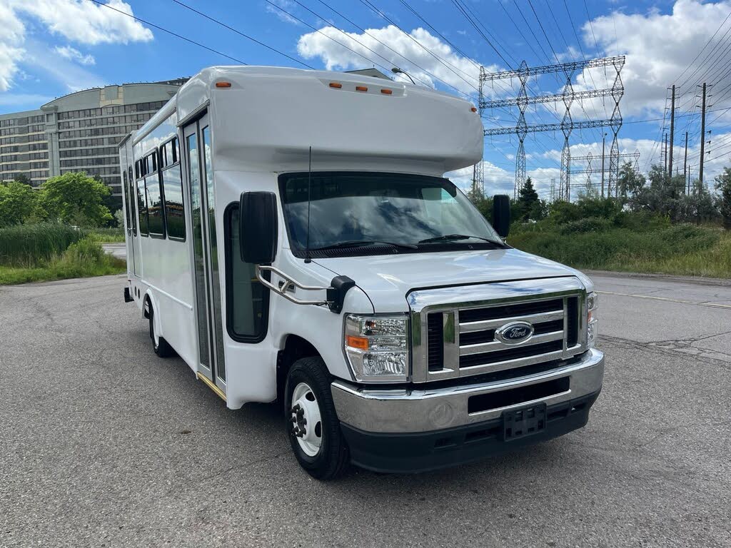 2023 Ford E-Series Chassis E-350 SD Cutaway SB RWD