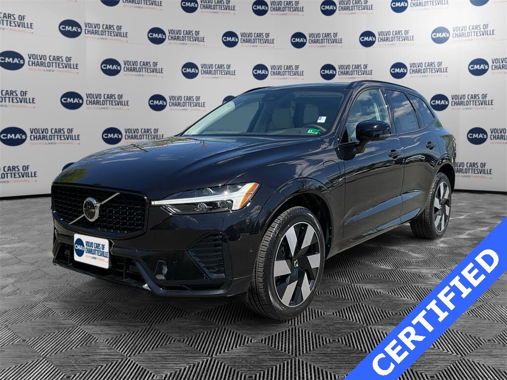 2025 Volvo XC60 Recharge T8 Plus Dark Theme eAWD